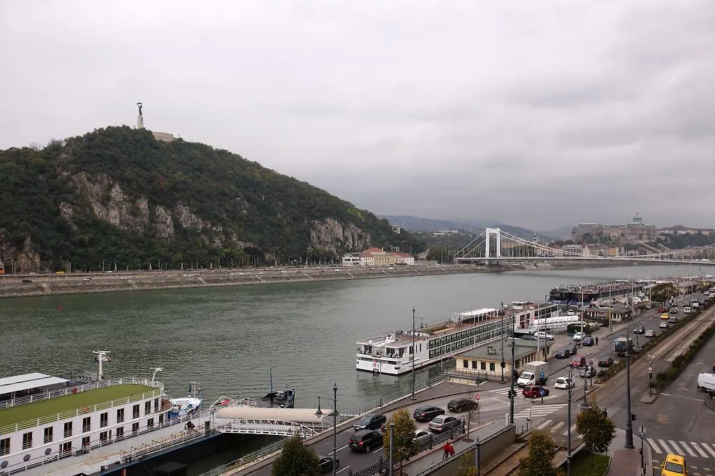 Riverview Apartments Budapest 0*,